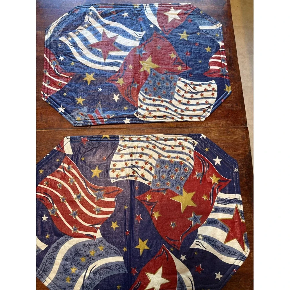Set‎ of 4 American Flag Patriotic Placemats Red White Blue Stars Americana Decor